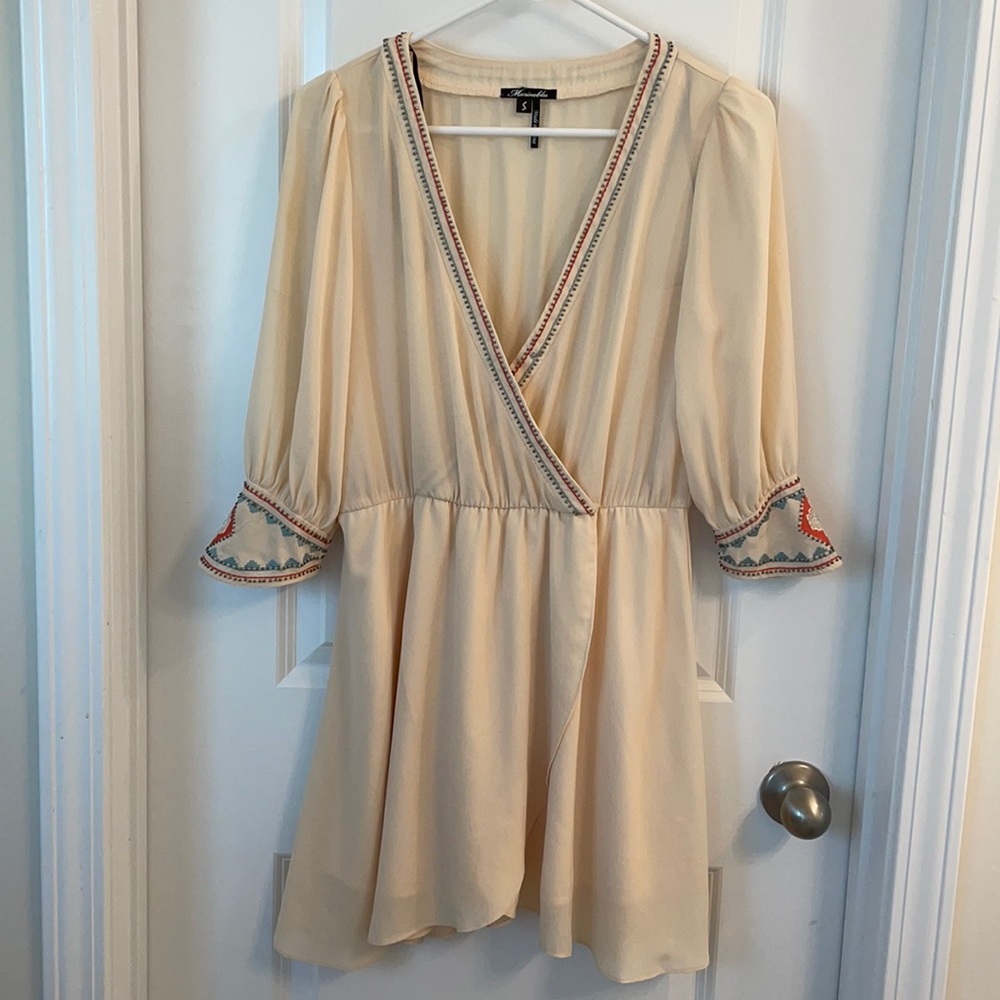 Cream 3/4 sleeve mini dress w/ beads & embroidery- Marineblu brand. Size small.